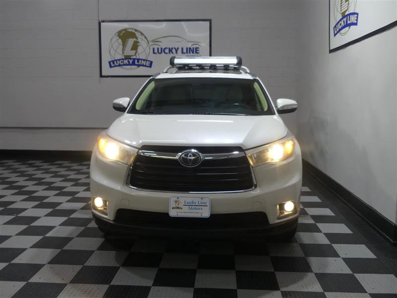 Used 2015 Toyota Highlander Limited Platinum image 2