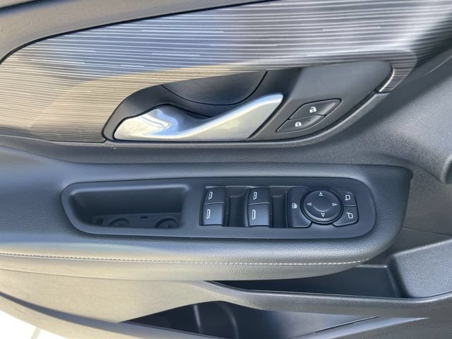 Used 2024 GMC Terrain SLE AWD/4WD image 22