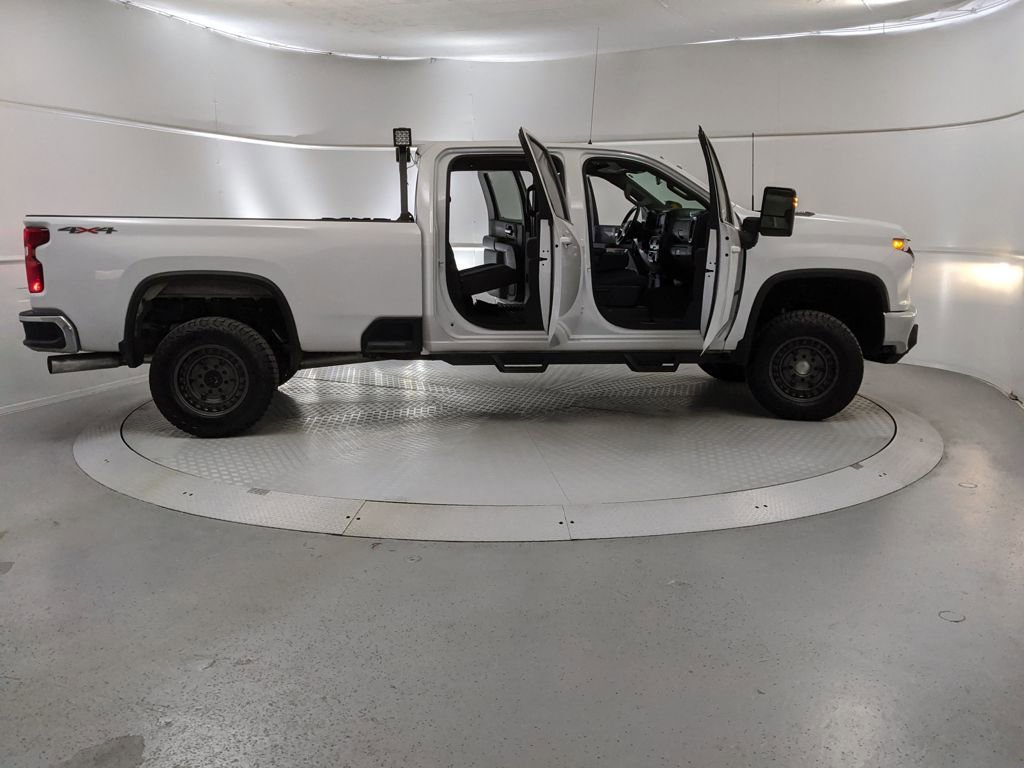 Used 2023 Chevrolet Silverado 3500 LT image 8