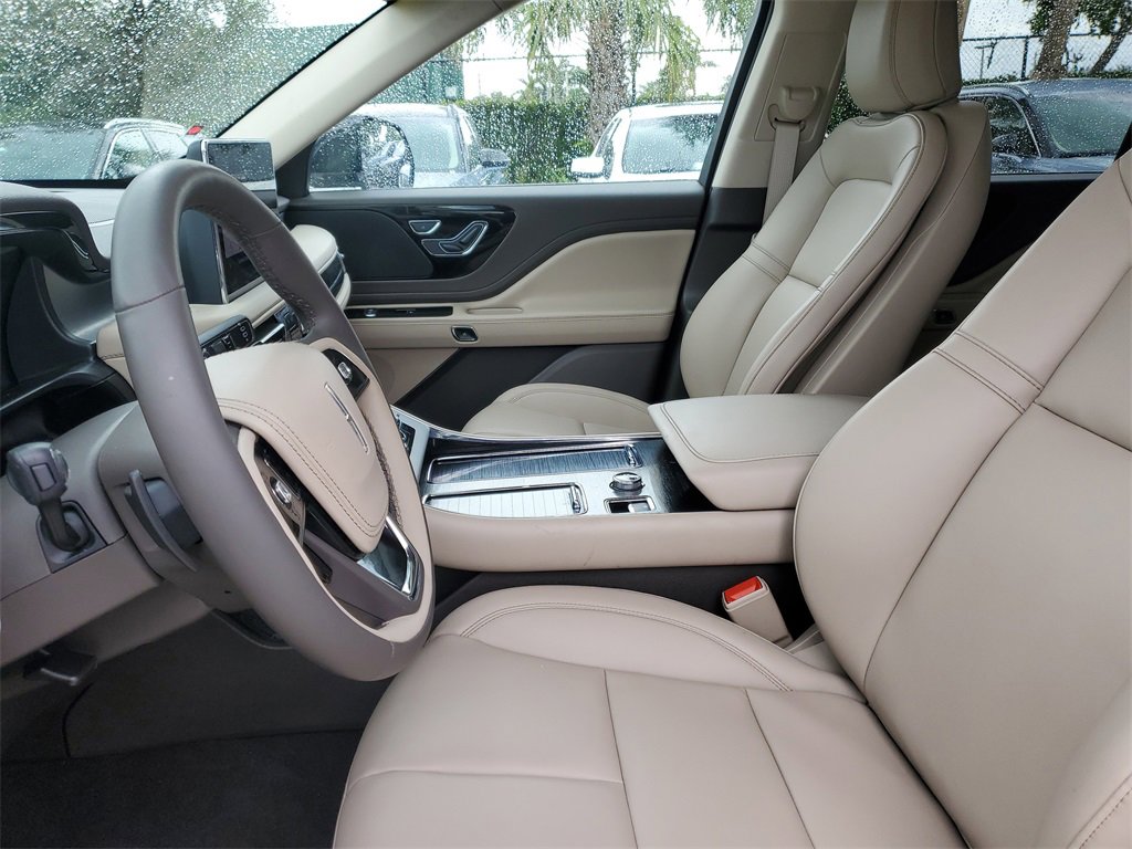 Certified 2023 Lincoln Aviator 2WD w/ Premium Package image 21