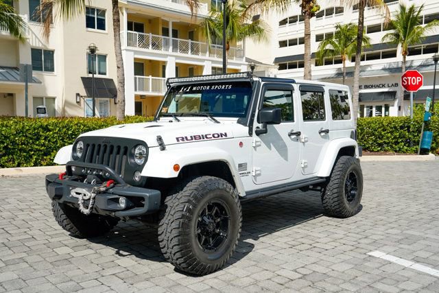 Used 2016 Jeep Wrangler Unlimited Rubicon AWD/4WD image 2