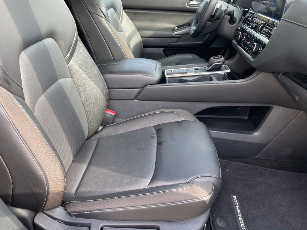 Used 2026 Nissan Pathfinder SL FWD image 26