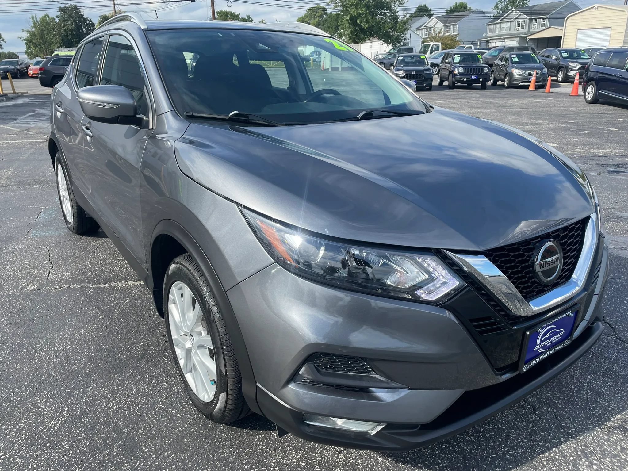 Used 2021 Nissan Rogue Sport SV FWD image 3