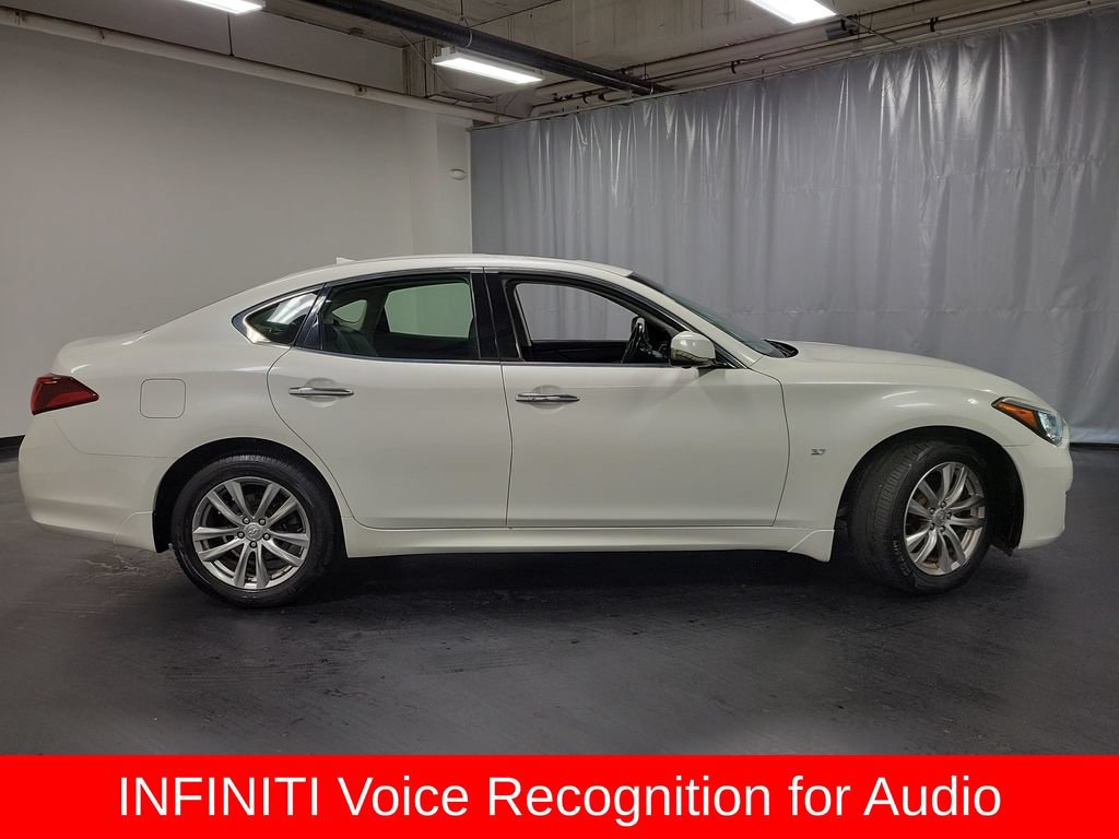 Used 2016 INFINITI Q70 3.7 AWD/4WD image 10