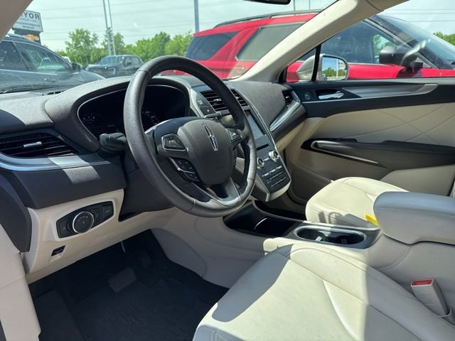 Used 2019 Lincoln MKC Premiere FWD image 10