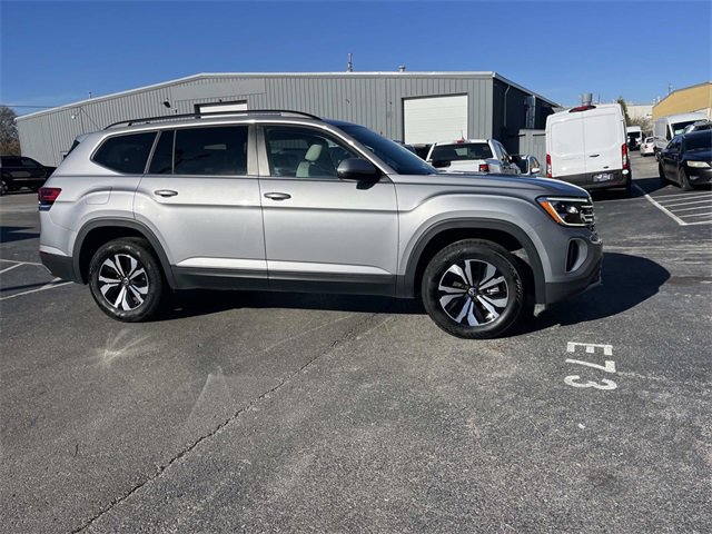 Used 2024 Volkswagen Atlas SE video 2