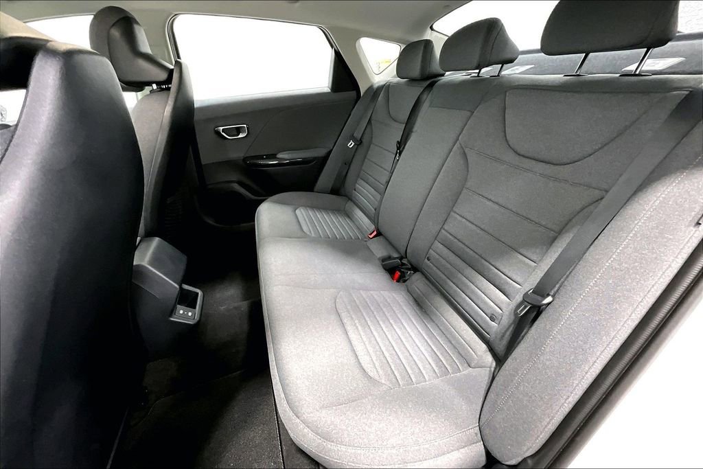 Used 2025 Kia K4 EX FWD image 34