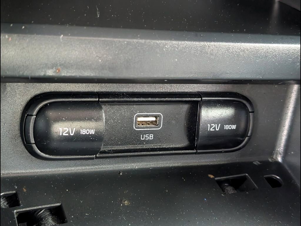 Used 2024 Kia Soul LX FWD image 17