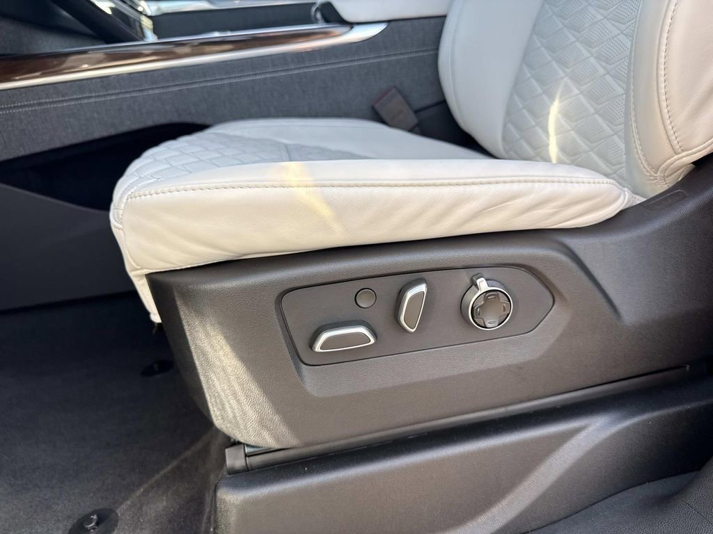 New 2026 Cadillac Escalade ESV Platinum Sport image 21