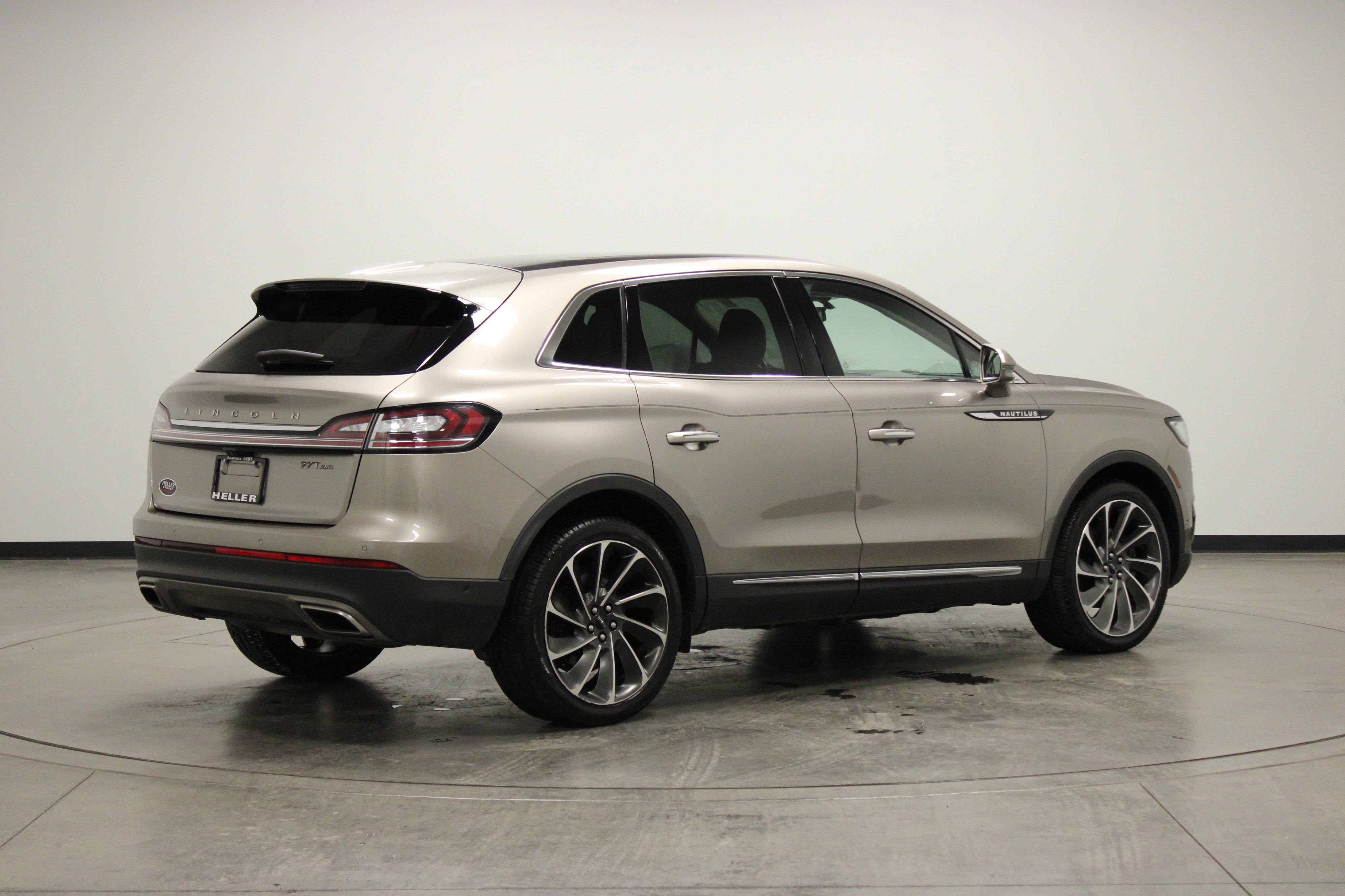 Used 2019 Lincoln Nautilus Reserve image 8