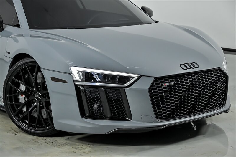 Used 2018 Audi R8 V10 plus AWD/4WD image 3