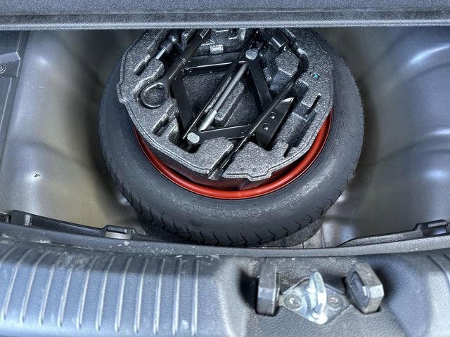 Used 2018 Hyundai Elantra GT image 28