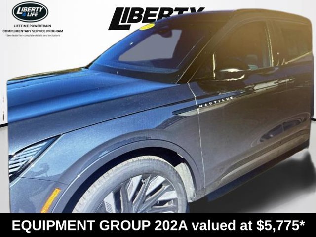 Used 2024 Lincoln Nautilus Reserve w/ Equipment Group 202A AWD/4WD image 2