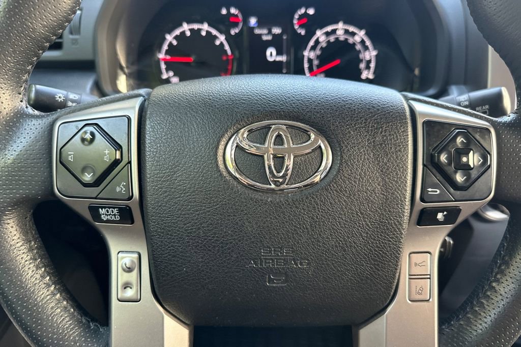 Used 2022 Toyota 4Runner SR5 Premium w/ Moonroof Package AWD/4WD image 24
