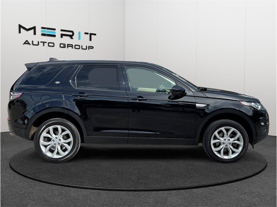 Used 2019 Land Rover Discovery Sport HSE AWD/4WD image 10
