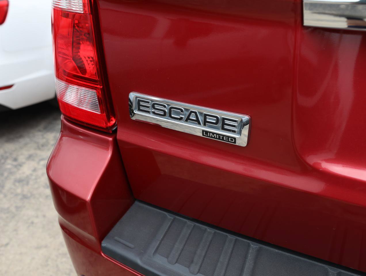 Used 2012 Ford Escape Limited AWD/4WD image 8