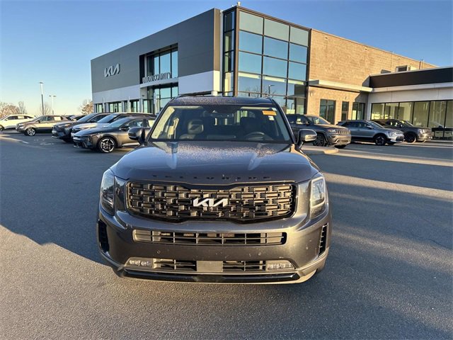 Used 2022 Kia Telluride SX w/ SX Prestige Package image 2