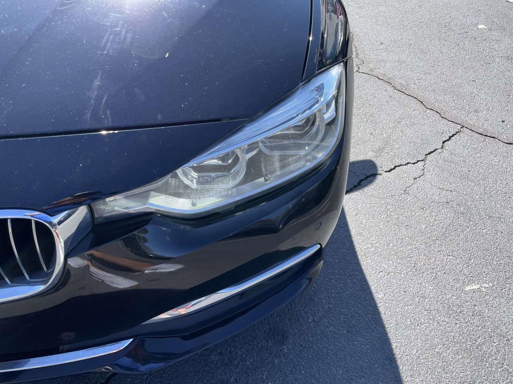 Used 2018 BMW 330i xDrive Sedan w/ Convenience Package image 13