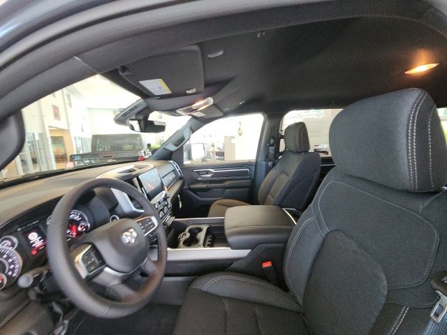 New 2026 RAM 1500 4x4 Crew Cab image 40