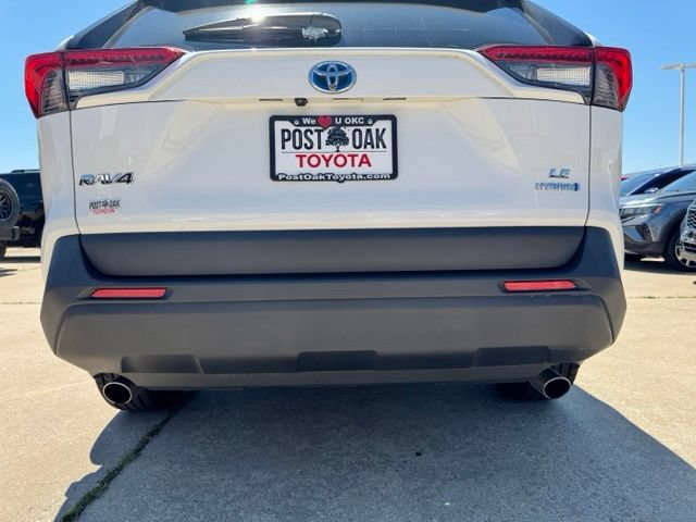Used 2023 Toyota RAV4 LE AWD/4WD image 8