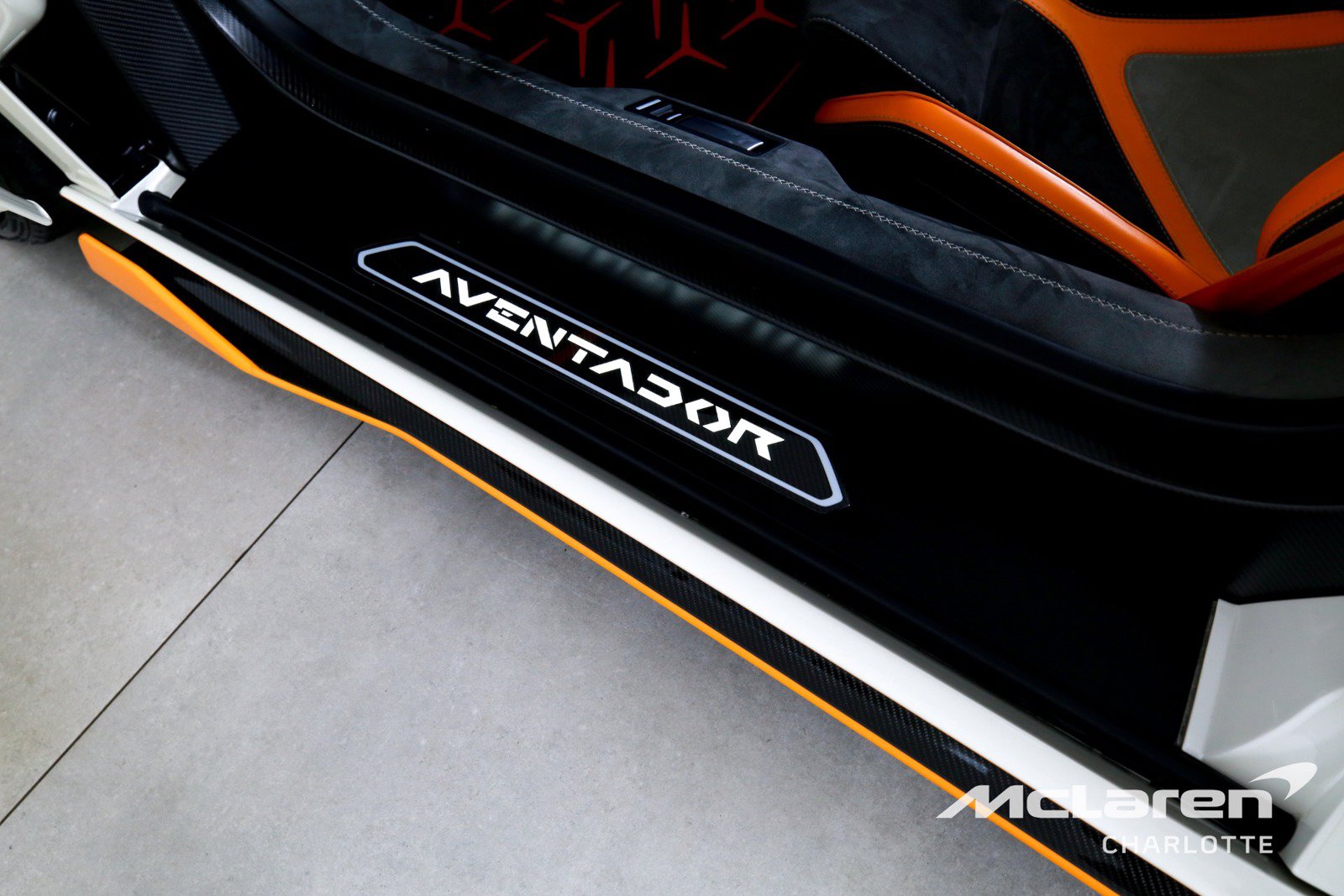 Used 2021 Lamborghini Aventador SVJ AWD/4WD image 18