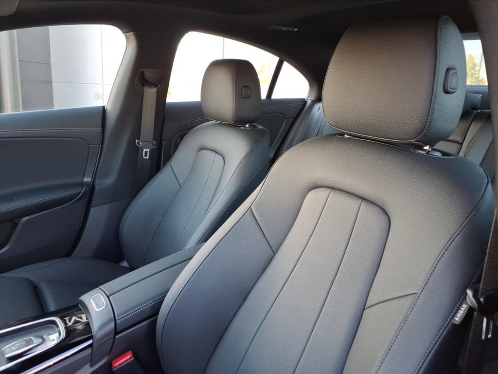 New 2025 Mercedes-Benz CLA 250 4MATIC image 13