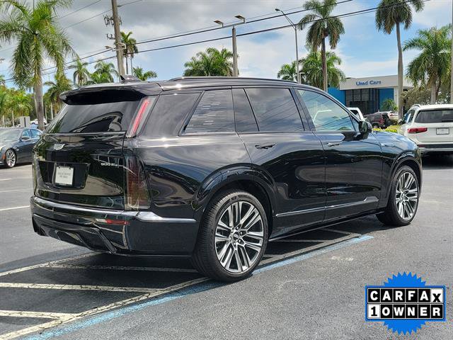 Certified 2026 Cadillac Vistiq Platinum w/ LPO, Floor Liner Package AWD/4WD image 3