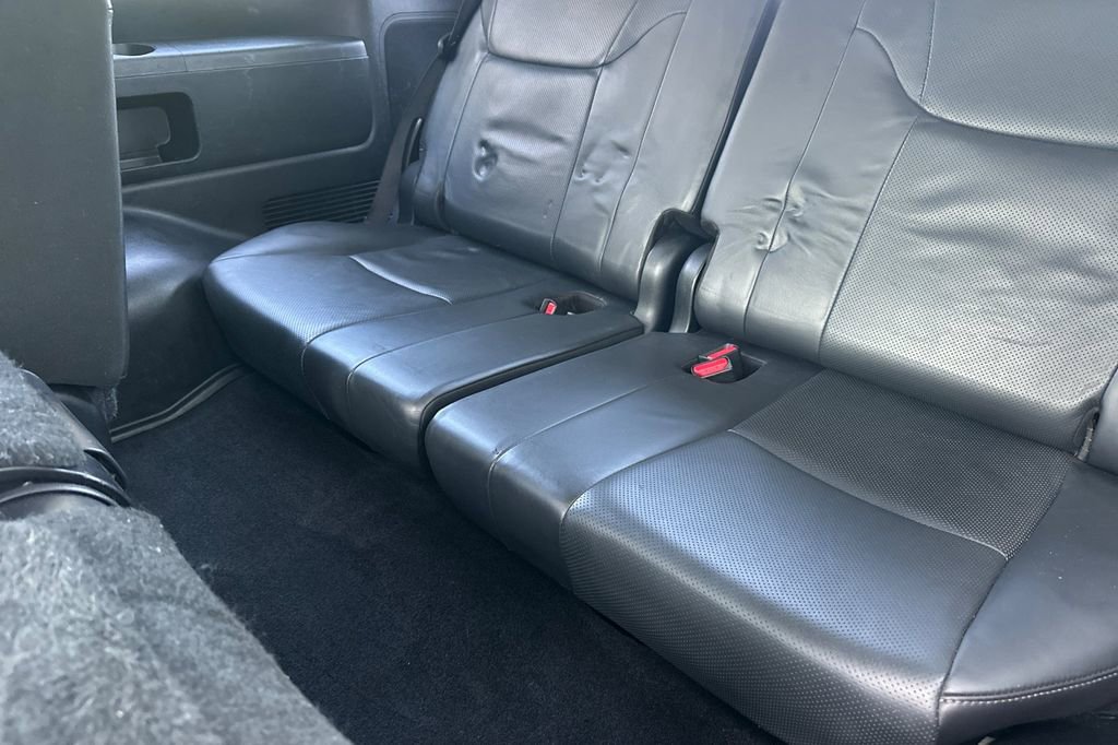 Used 2017 Lexus LX 570 4WD w/ Luxury Package image 16