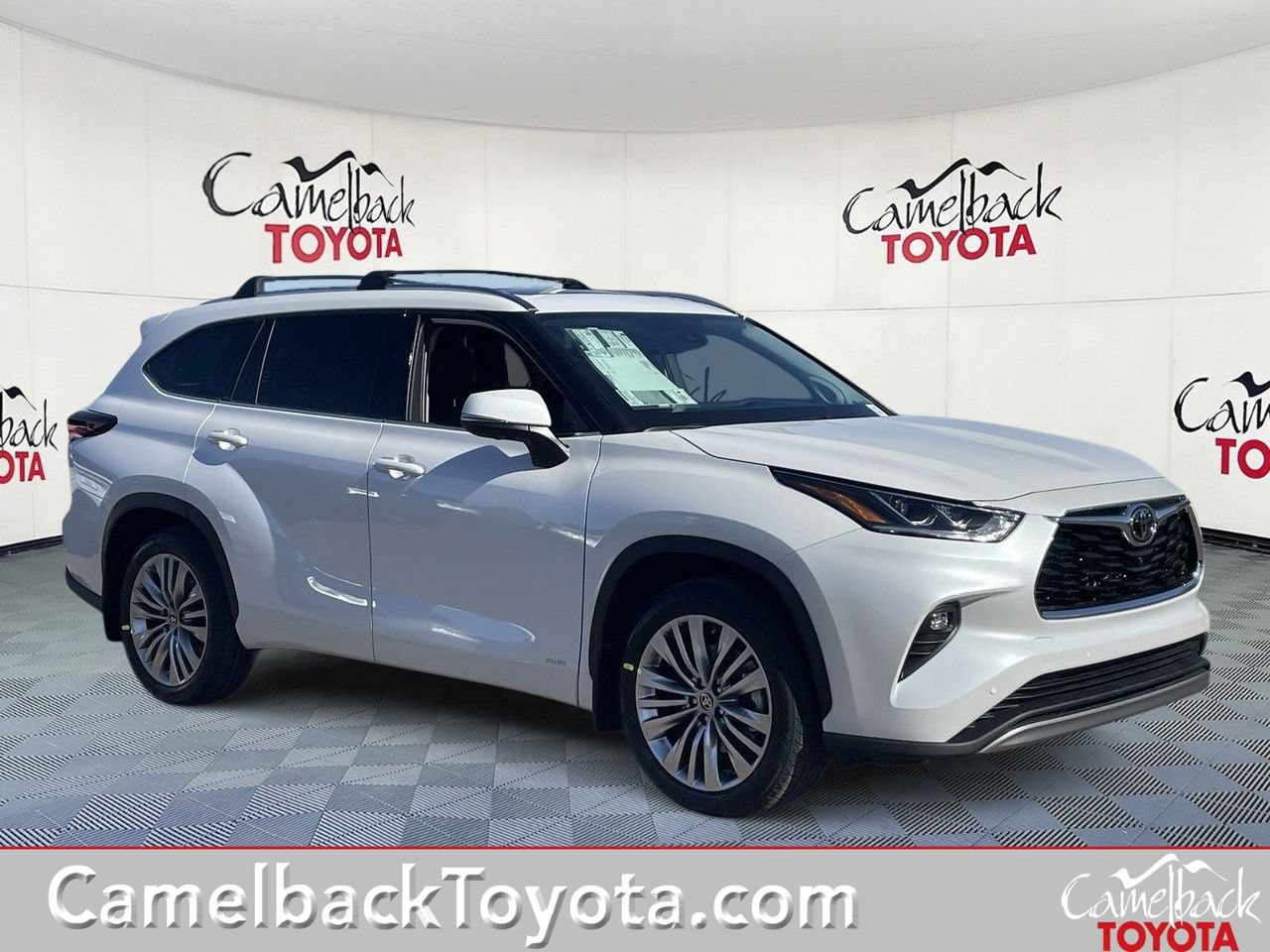 New 2026 Toyota Highlander Platinum AWD/4WD image 1