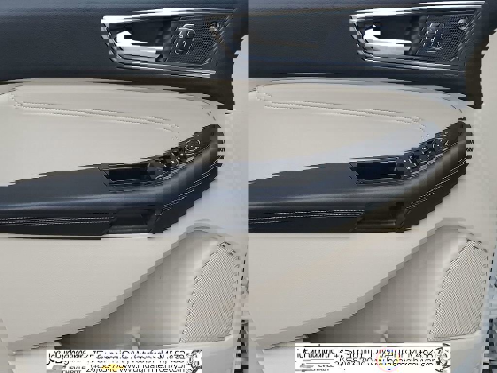 Used 2020 Ford Edge Titanium image 24