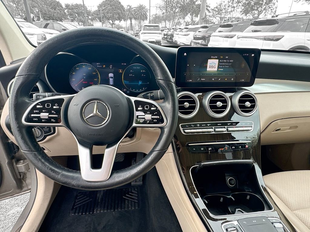 Used 2021 Mercedes-Benz GLC 300 w/ Premium Package image 11