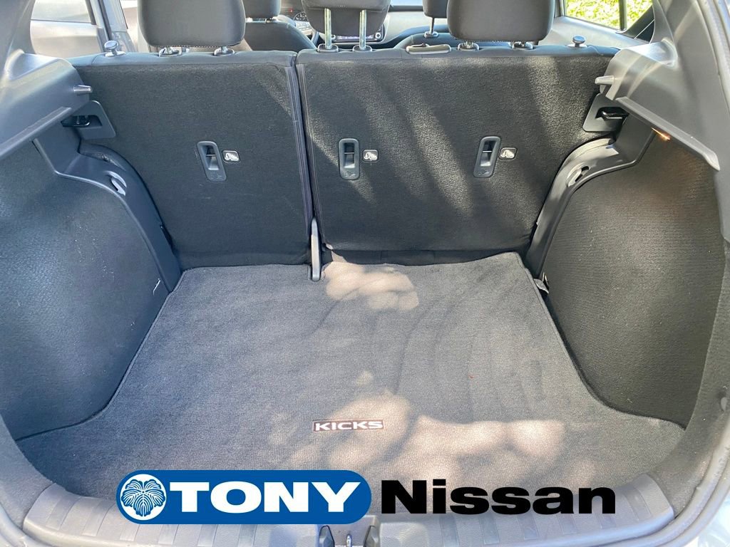 Used 2024 Nissan Kicks SV image 11
