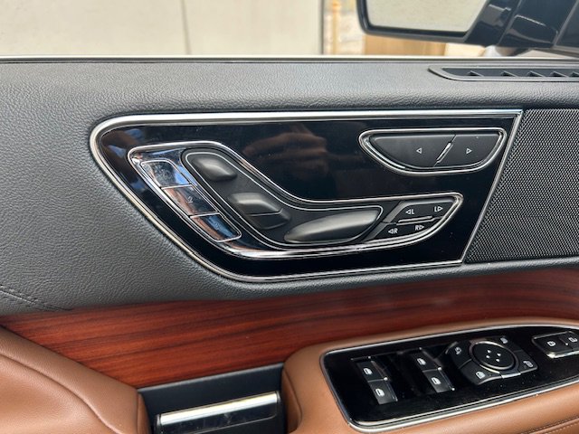 Used 2023 Lincoln Navigator Reserve image 23