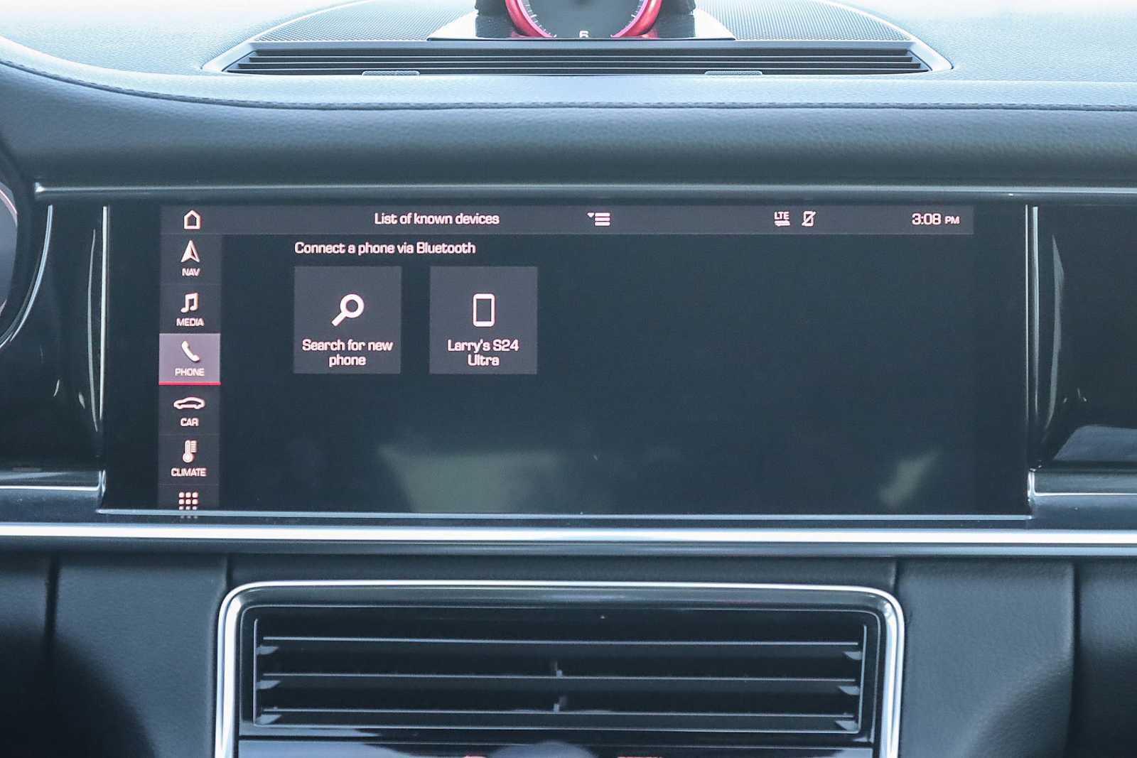 Used 2018 Porsche Panamera 4 image 15