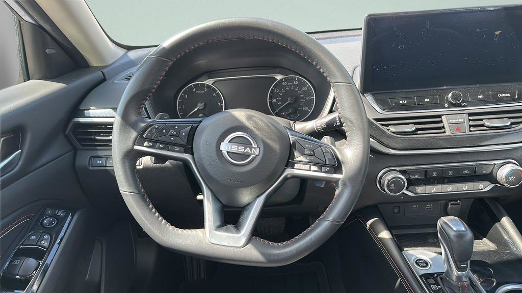 Used 2023 Nissan Altima 2.5 SR w/ SR Premium Package AWD/4WD image 13