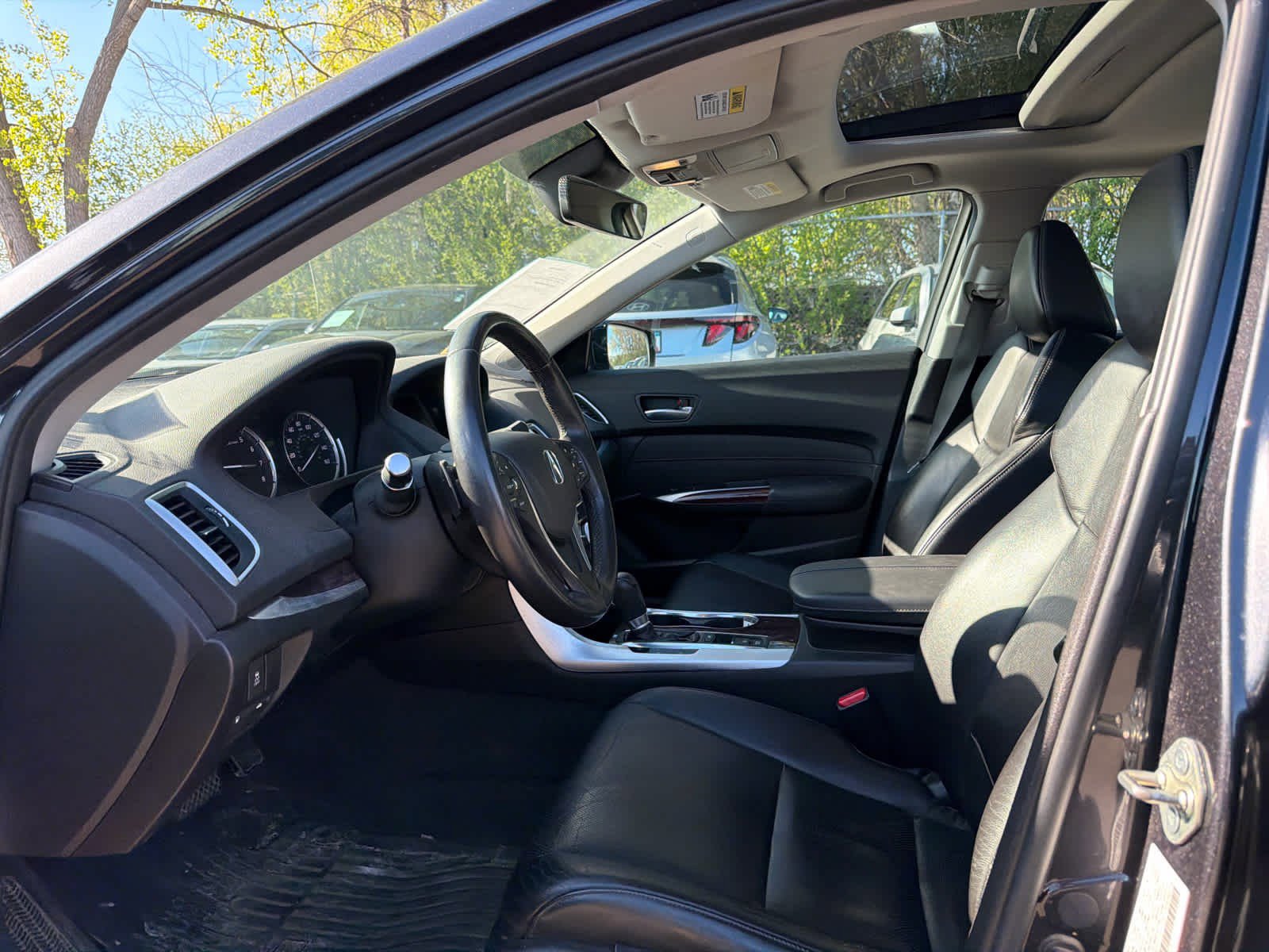 Used 2015 Acura TLX w/ Technology Package FWD image 5