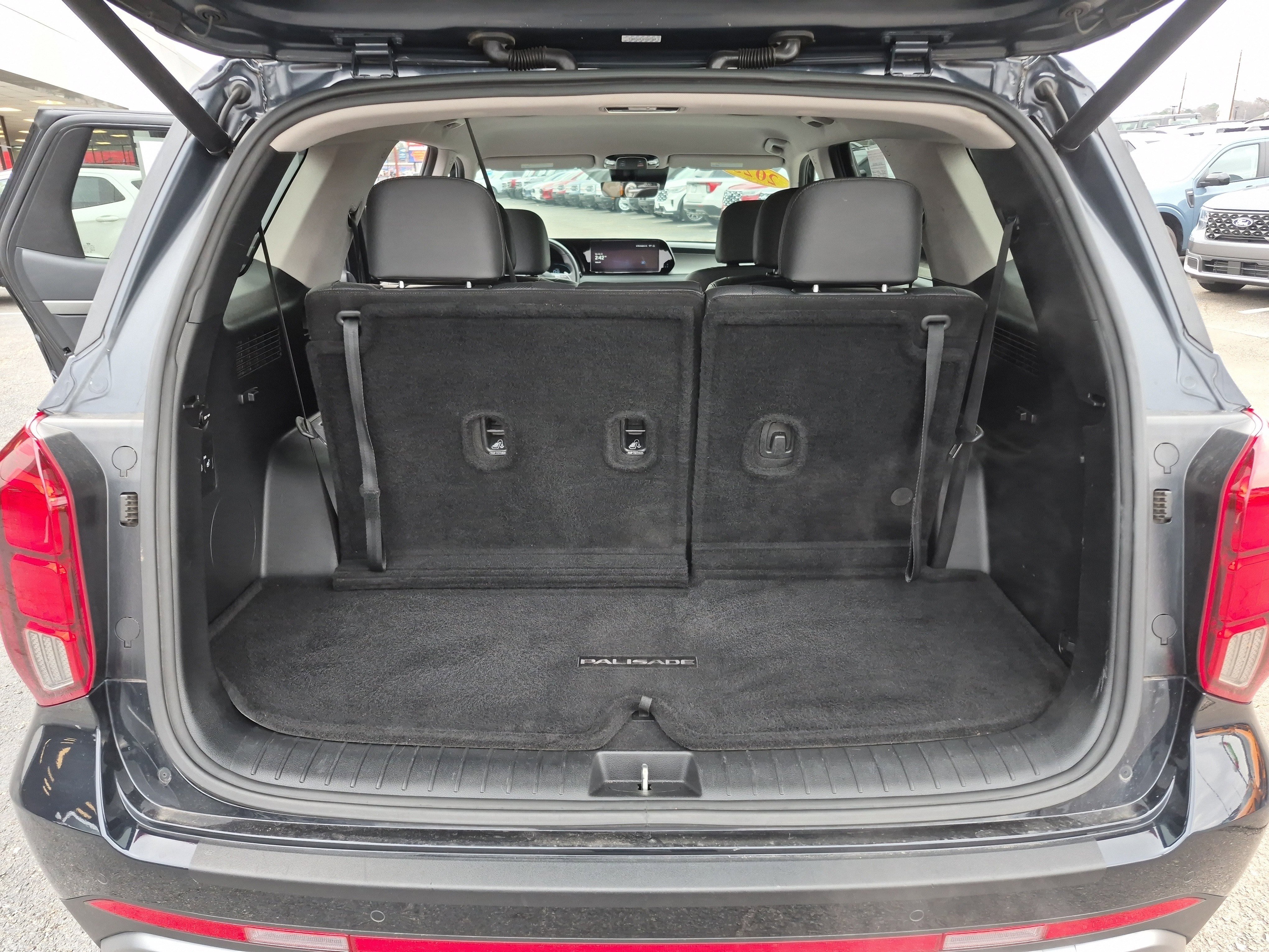 Used 2023 Hyundai Palisade SEL image 16