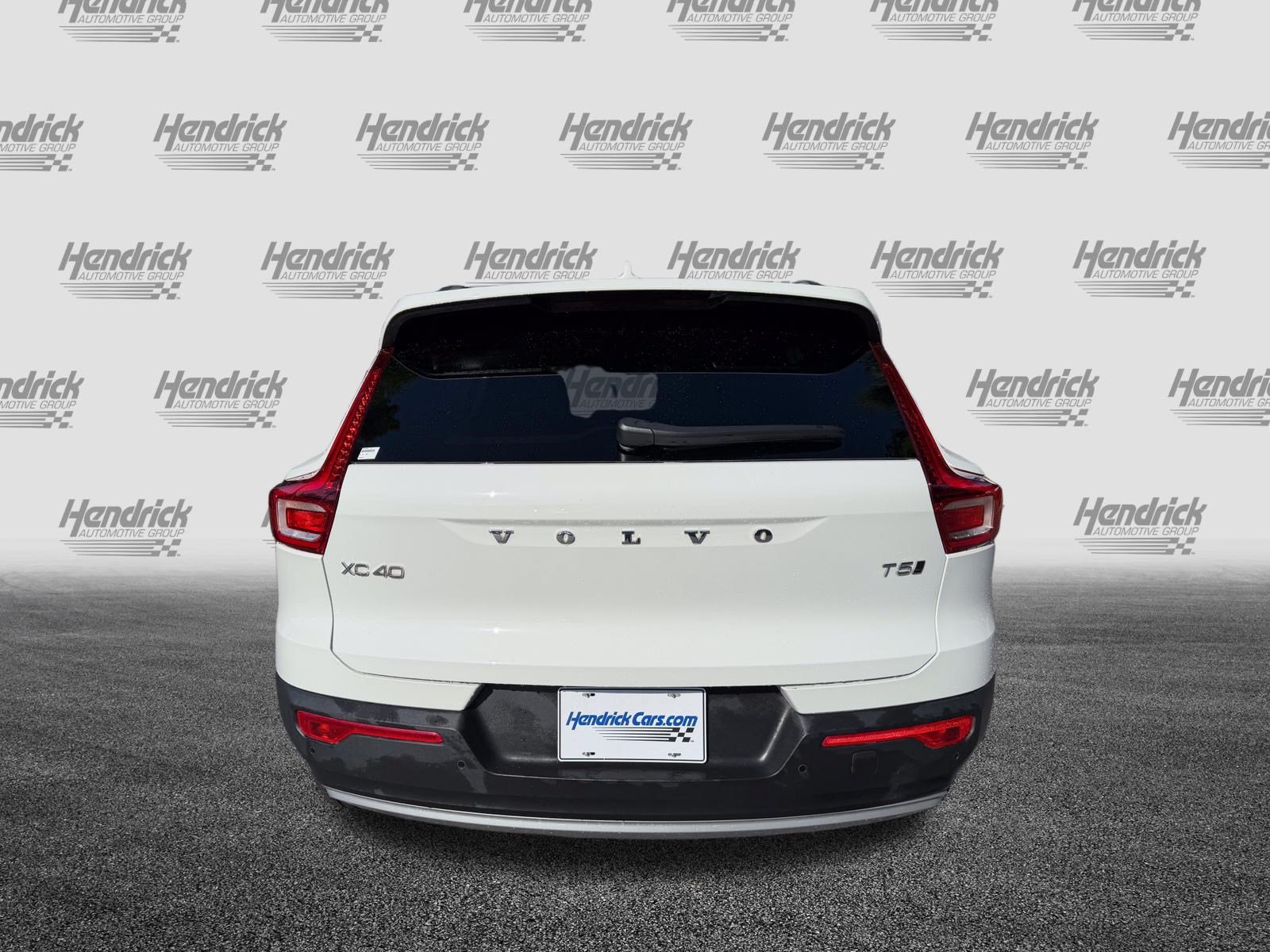 Used 2020 Volvo XC40 T5 Momentum AWD/4WD image 9