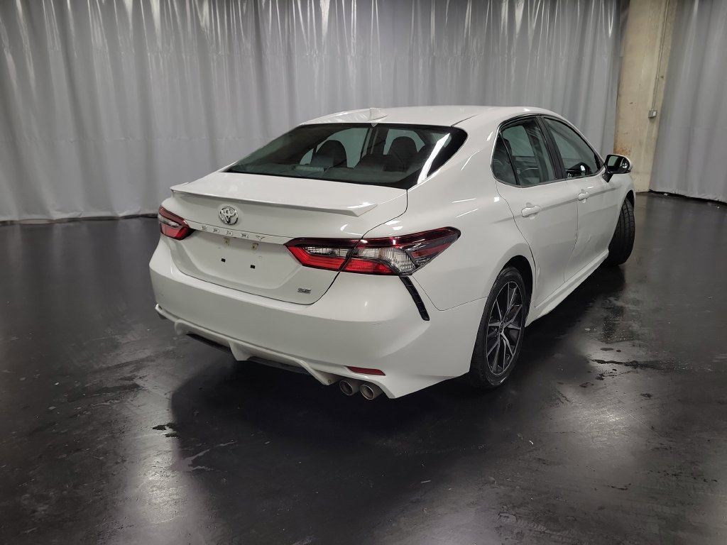 Used 2023 Toyota Camry SE FWD image 8