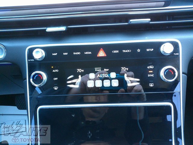 Used 2025 Genesis GV80 2.5T Standard image 18