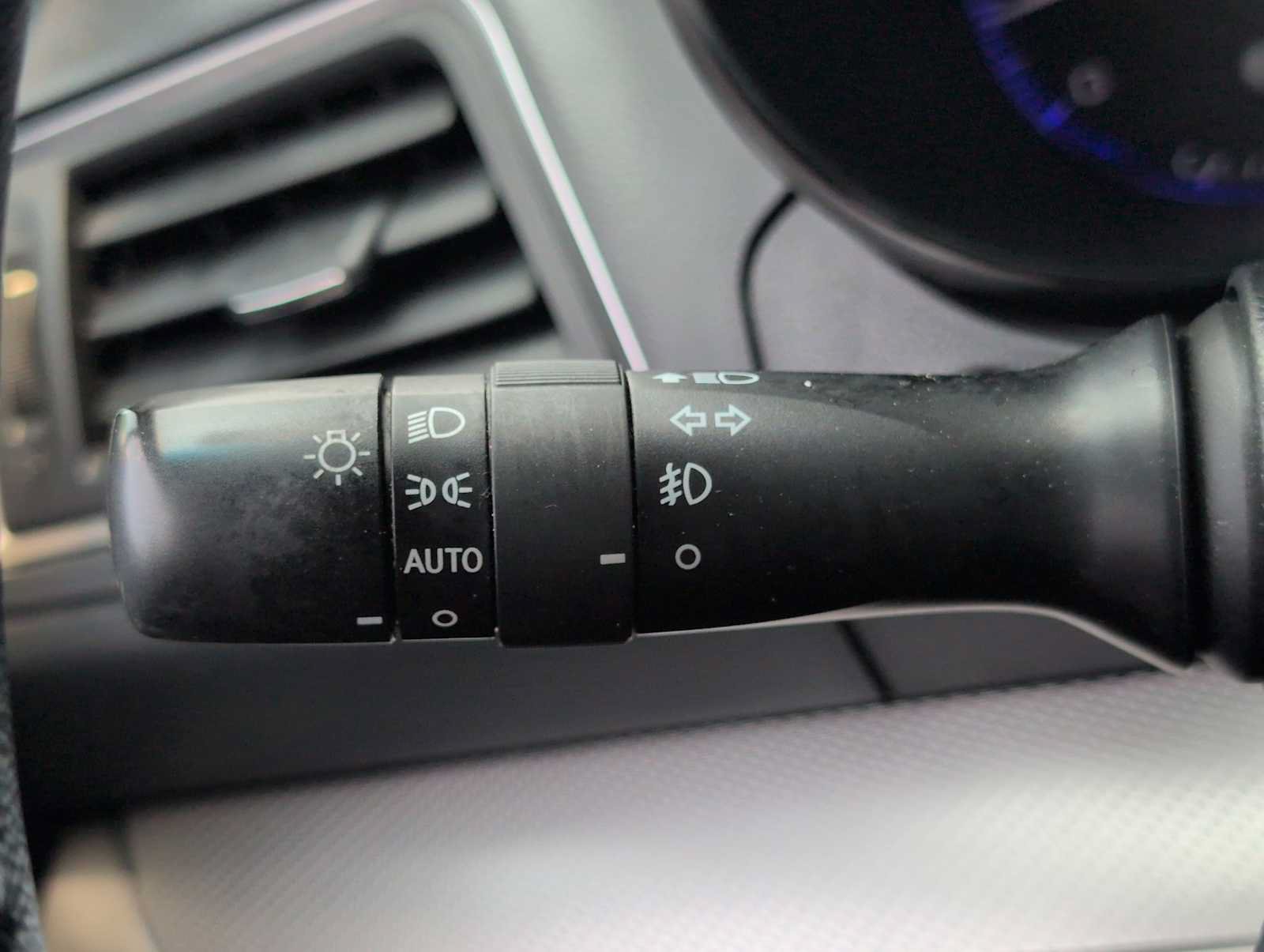 Used 2016 Subaru Outback 2.5i Premium AWD/4WD image 26