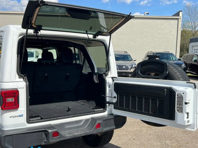 Used 2024 Jeep Wrangler Unlimited Sahara AWD/4WD image 46