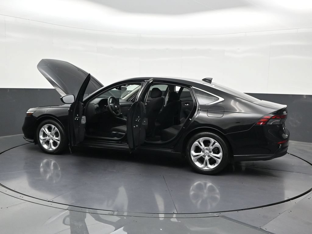 Used 2023 Honda Accord LX image 37