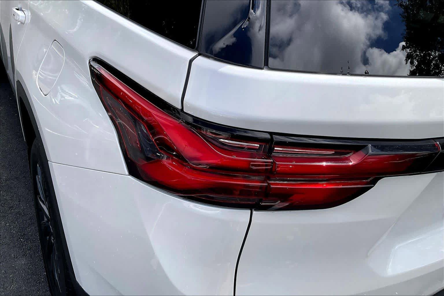 Certified 2023 Chevrolet Traverse RS FWD image 29