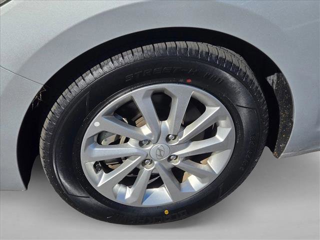 Used 2022 Hyundai Accent SEL image 21