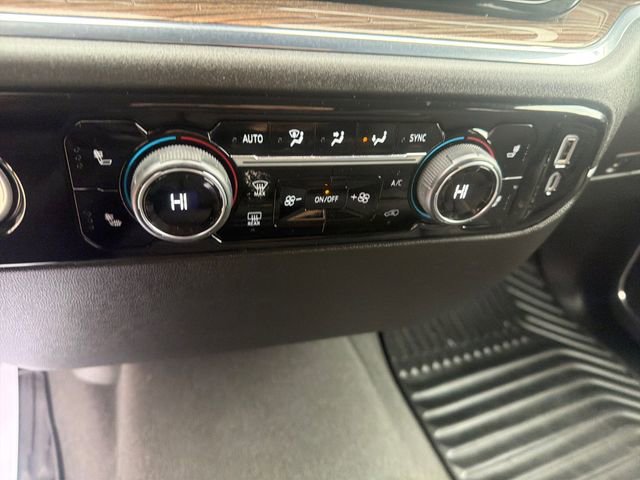 Used 2024 Chevrolet Silverado 1500 LT AWD/4WD image 27