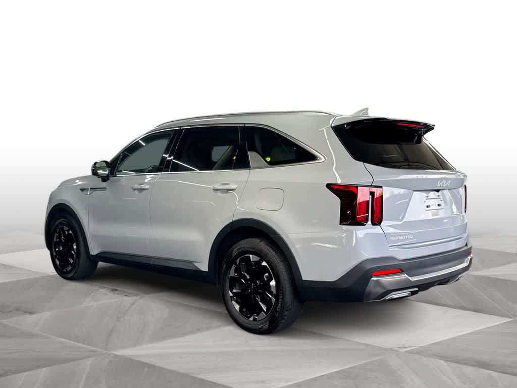 Used 2025 Kia Sorento S FWD image 6