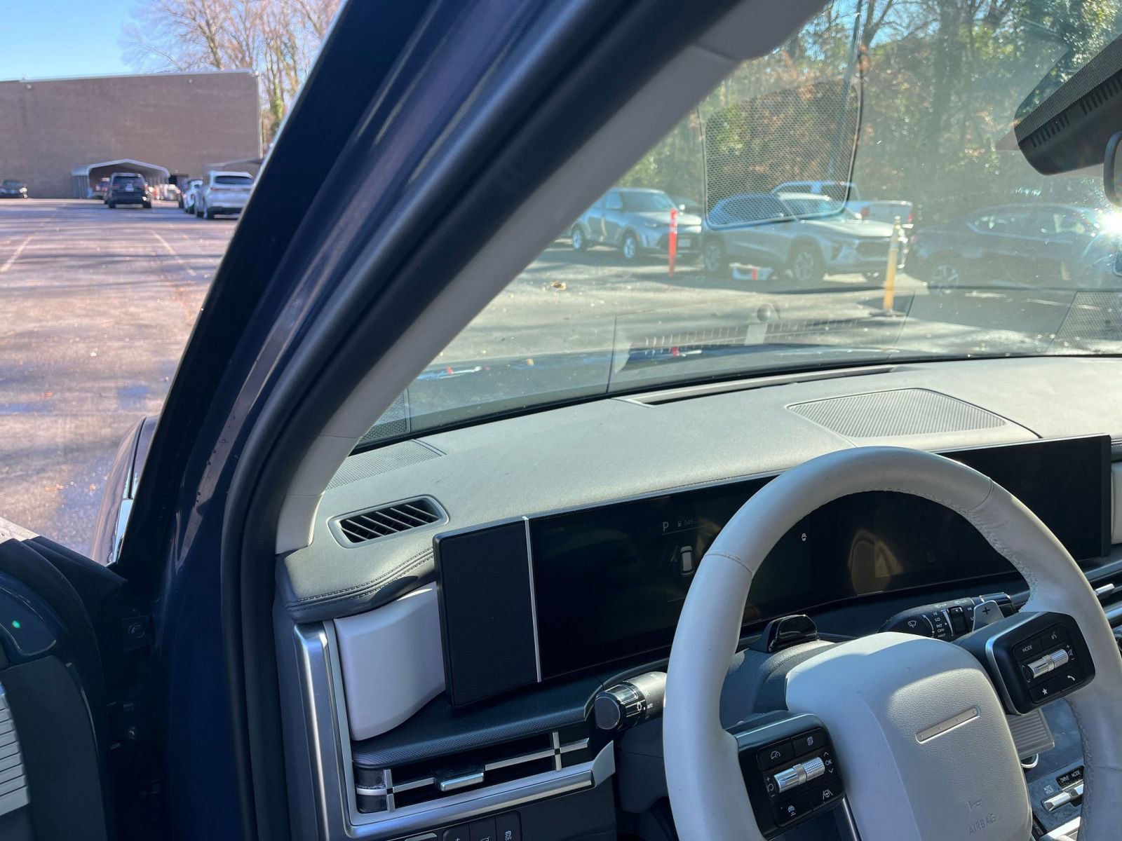 Used 2025 Hyundai Santa Fe SEL image 33