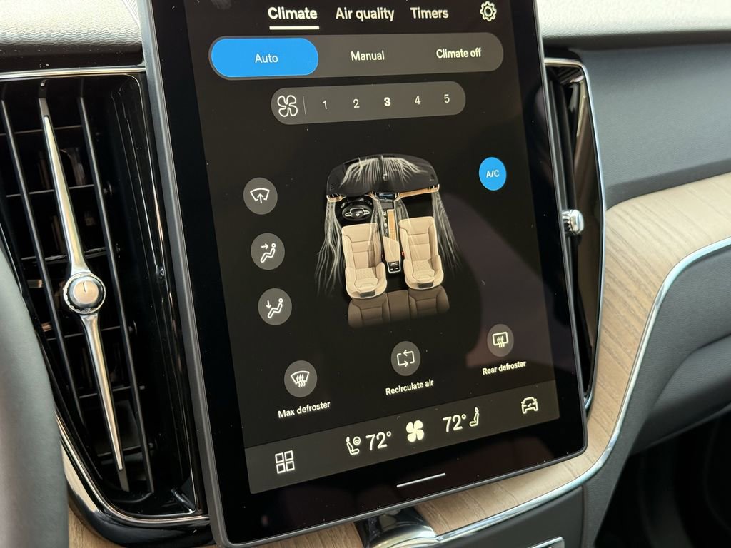 New 2026 Volvo XC60 B5 Plus w/ Protection Package Premier image 20