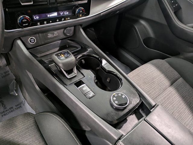 Used 2021 Nissan Rogue SV AWD/4WD image 15
